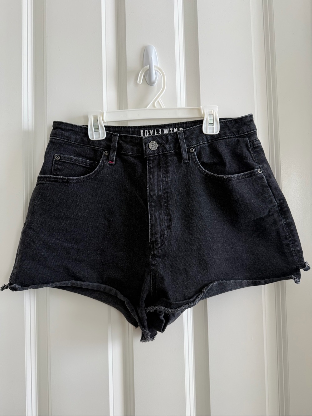 Idyllwind Black High-Rise Denim Shorts Size 12